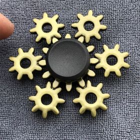 Bronze Alloy Fingertip Gyro Relieving Spinning Top Rotating Hand Spinner (Option: Linkage gear model)